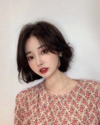 -BULB STUDIO 巴柏明星发型工作室