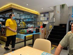 -灵芝妹子海鲜米线(劳动公园店)