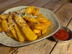 -MONICH牛排融合餐厅(和义大道购物中心店)