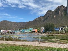 -百里峡七彩艺术小镇