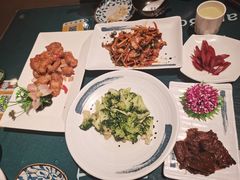 -南京金牛湖巨碗鱼头