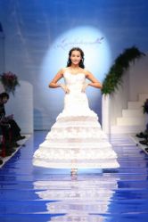 点击看大图 葛澜婚纱礼服专业定制(北京店)-全城热恋璀璨婚纱摄影(国贸总店)