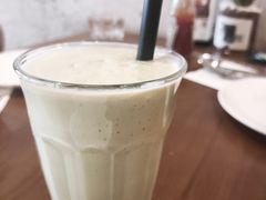 牛油果奶昔-UPPER KITCHEN(延安路店)