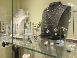 -HeyJewel全球独立设计师原创首饰集合店