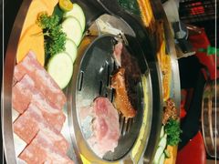 -哈哈碳都·牛肋条无限自助烤肉(台江万达店)