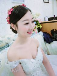 -红馆妆造(中央大街店)