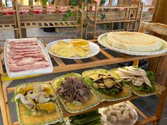 -有一锅·野生菌黑山羊腊排骨火锅(古城北门店)