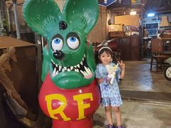 -席娜卡琳火车铁道夜市