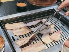 -臻牛烤肉