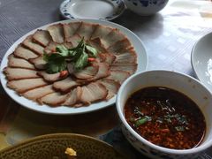 火山石烤肉-龙姐私房菜(和顺古镇店)