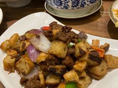 馕坑肉-清真·玛丽亚新疆菜主题餐厅(浙江中路店)