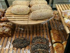 -Dough&Joe团憩(瑞虹天地月亮湾店)