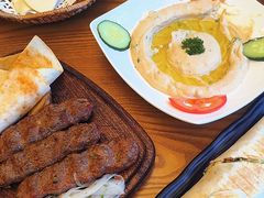 胡慕斯酱配饼-BRBR叙利亚餐厅(总店)