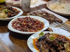 -歹歹的加个面过油肉拌面