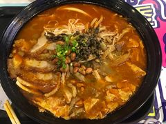 麻辣全家福-怂猫抓子·成都冒烤鸭