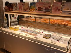 面包甜点陈列柜-好利来(马家堡店)