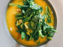 豌豆黄浸豌豆尖-半山腰·云南菜(侨福芳草地店)
