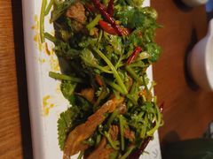 -云海肴·汽锅鸡·云南菜(天山百盛优客店)