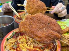 -嘎嘎香·大茶缸麻辣烫