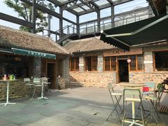 -百里峡七彩艺术小镇