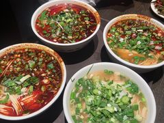 肉蛋双飞牛肉面-清真·马安军辣子牛肉面