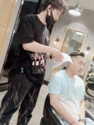 -时尚殿堂明星门店