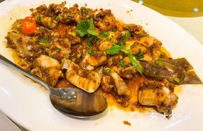 Zijin Sauce Steamed Boneless Fish Head and Neck