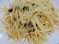 -YI PIN JU 一品居中餐厅 中国超市
