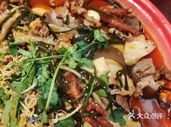 李炮称盘麻辣烫  号称南京小文和友国各种霓虹灯牌