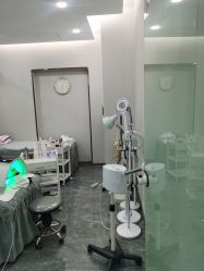 -苗方清颜专业祛痘·皮肤管理