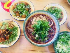 -拈签一笑黄牛肉辣卤串串