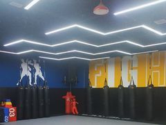 -成杰格斗·拳击·柔术·防身术(建设路店)