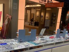 -美式眼镜·授权蔡司.依视路.尼康.豪雅.明月(南翔印象城店)