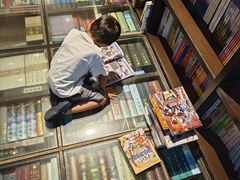 -钟书阁(松江泰晤士小镇店)