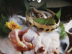 -洪氏嗨捞·广东猪肚鸡·椰子鸡火锅(西咸万象城店)