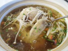 菌菇炖竹林鸡-丰收日·小海鲜·沪上家宴(顾村正大店)