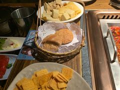 -老牌坊云南鱼豆花火锅(哈西万达店)