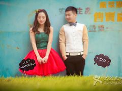 -燕西婚纱摄影工作室(友盛上都写字楼店)