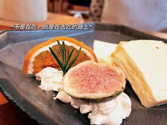 -彳亍咖啡·这里(水湾路店)