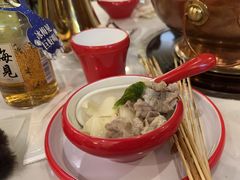 -毛辣果·贵州红酸汤牛肉火锅(西单店)
