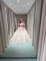 -台湾蔡美月婚纱租赁