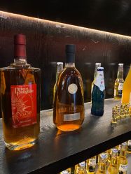 -东方先生国潮男士理发馆