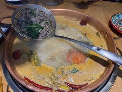 -洱火云南酸菜牛肉火锅(石景山当代商城店)