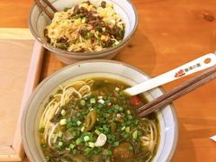 -呼啦面馆·头牌豌杂面(爱琴海店)
