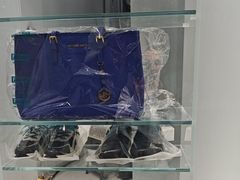 -福奈特洗衣洗鞋(宝华广场店)