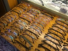 -优医视平价眼镜蔡司依视路折扣工厂店(德胜门店)