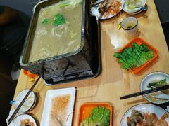 -聚汇三少·龙虾·中餐厅(莫邪路新天地店)