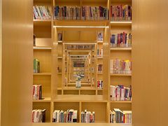 -漕河泾街道图书馆(漕河泾社区文化活动中心店)