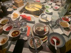 -尚尚仙·酸汤猪手·猪肚鸡火锅(华联万柳购物中心店)