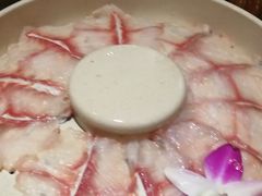 -老牌坊云南鱼豆花火锅(爱建店)